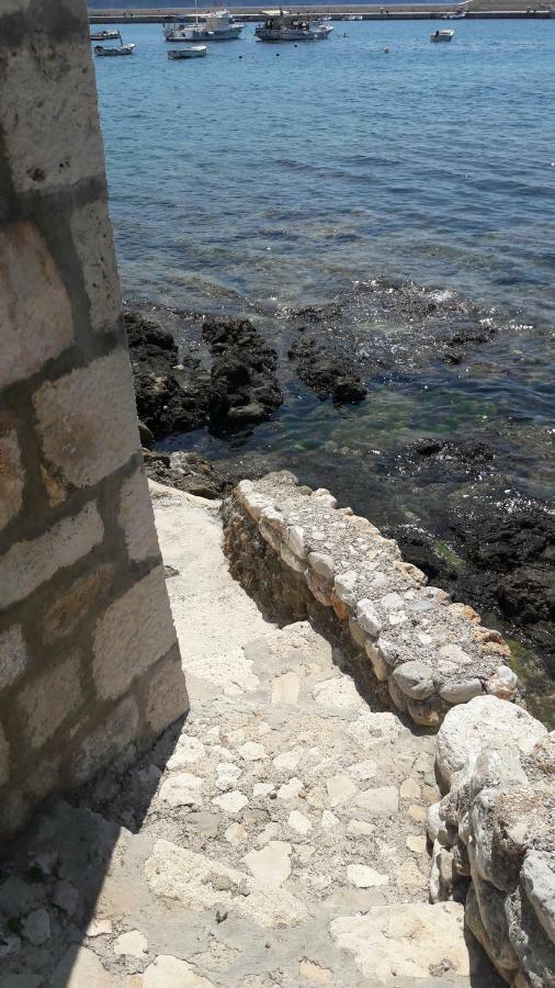 Anka'S Beach Komiza Bagian luar foto