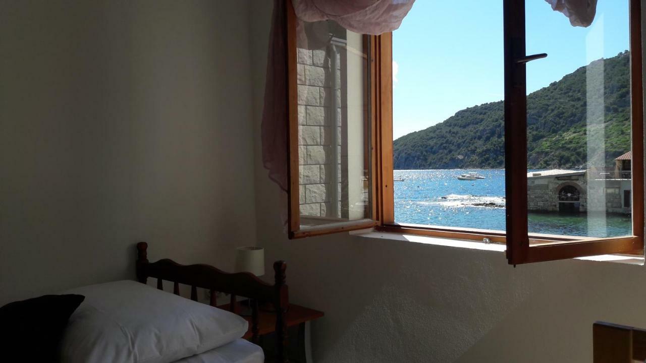 Anka'S Beach Komiza Bagian luar foto